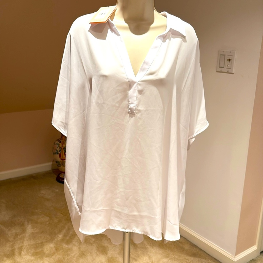NYDJ WHITE  SHIRT Size 2X NWT Optic White
short sleeves